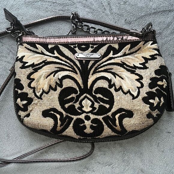 Sharif Handbags - Designed in New York by Sharif Small Silver Chain and crossbody purse